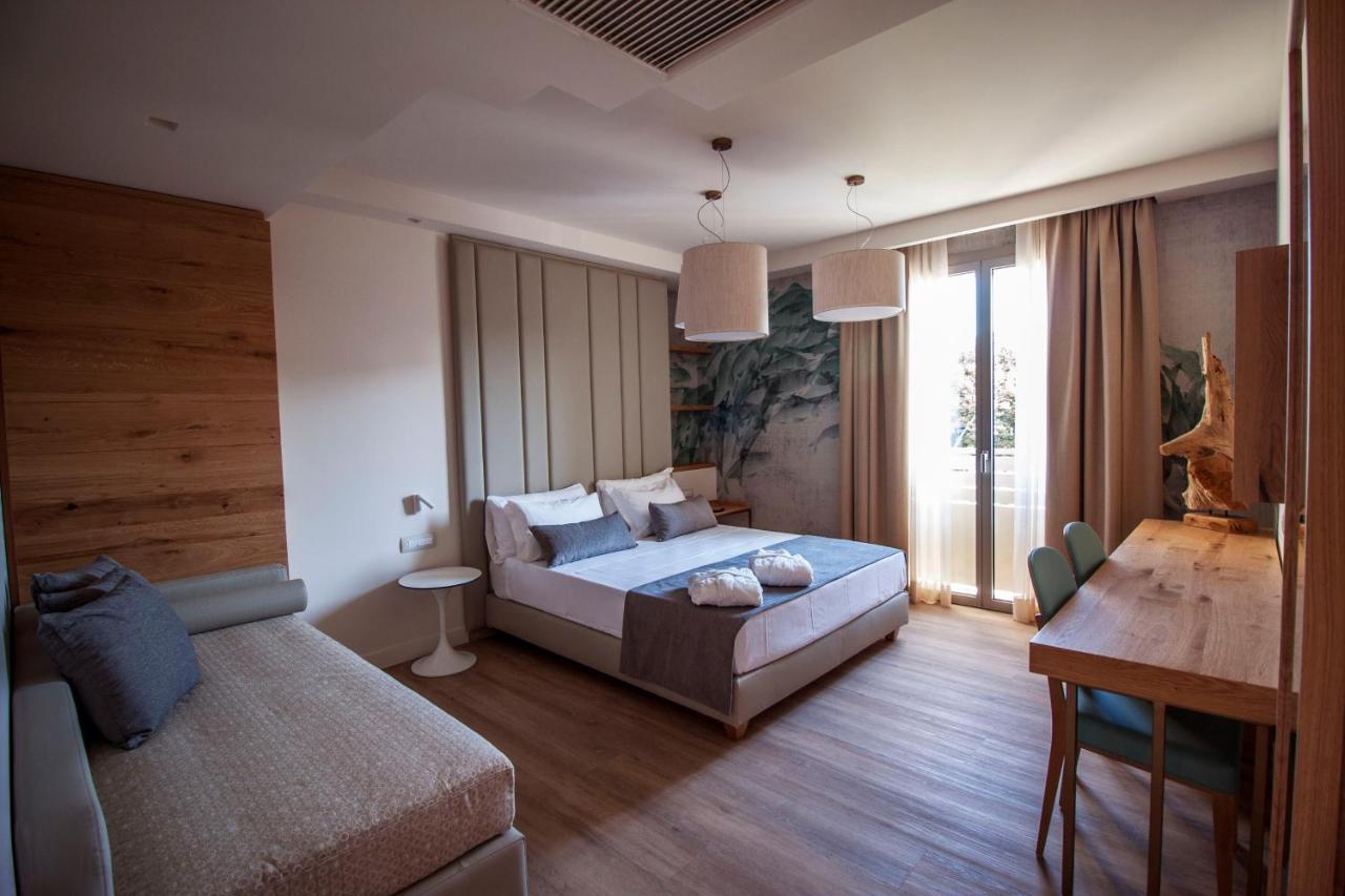 קסטליונה דלה פסקאיה Aqua Boutique Hotel מראה חיצוני תמונה