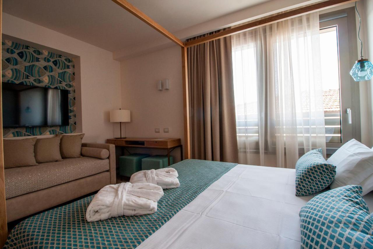 קסטליונה דלה פסקאיה Aqua Boutique Hotel מראה חיצוני תמונה